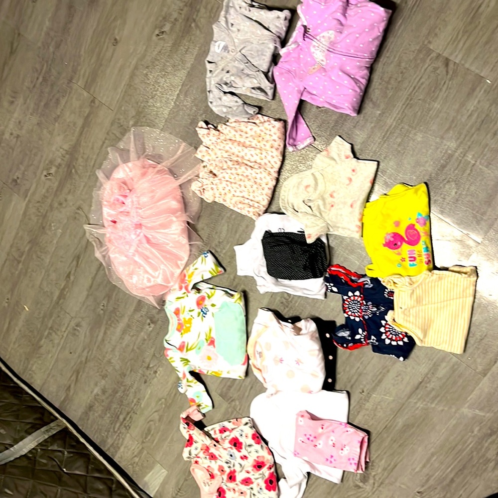 Infant girl clothes all for 25